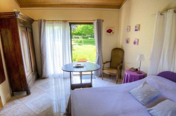 Sonnac  L'Oustal Chambres Et Tables D'Hotes מראה חיצוני תמונה